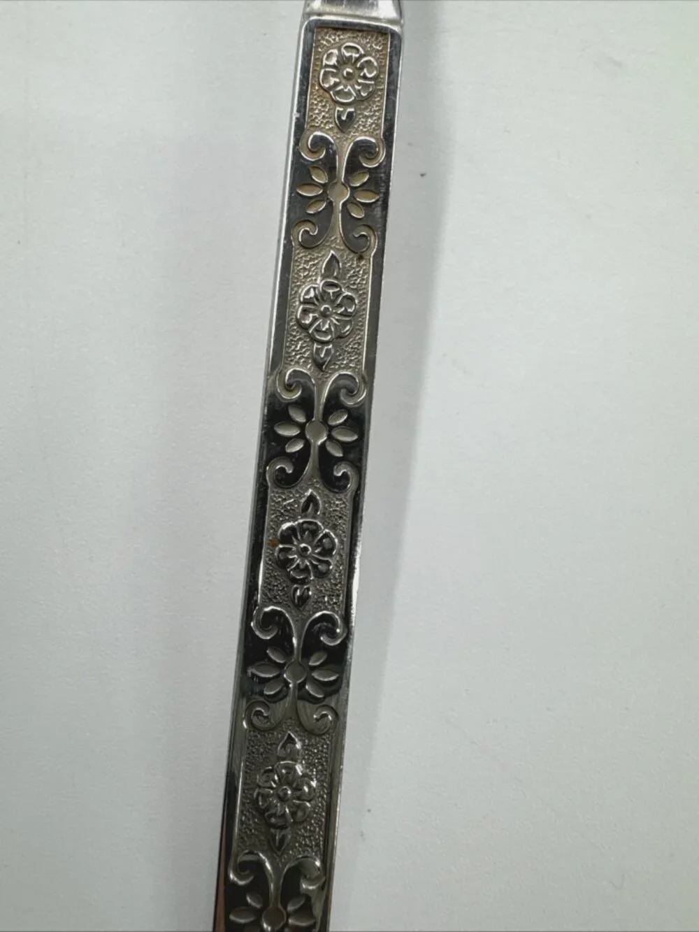 Oneida Distinction Deluxe CAPRI Tablespoons Set of 8 Stainless Steel Floral HH